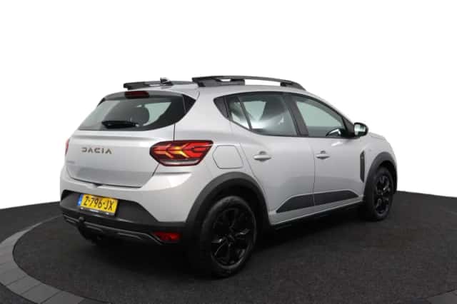 Dacia Sandero Stepway (2024) thumbnail 4