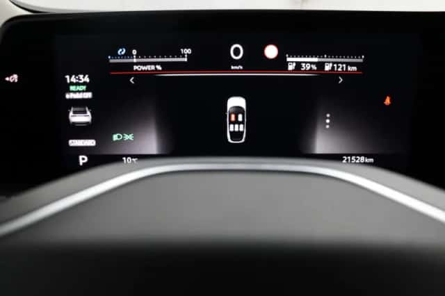 Nissan Ariya (2024) thumbnail 30