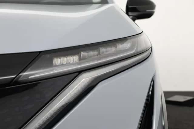 Nissan Ariya (2024) thumbnail 10
