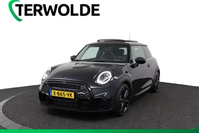 MINI Cooper (2024) thumbnail 1