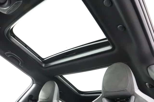 MINI Cooper (2024) thumbnail 23