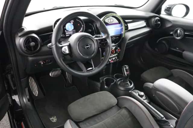 MINI Cooper (2024) thumbnail 29