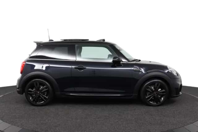MINI Cooper (2024) thumbnail 6