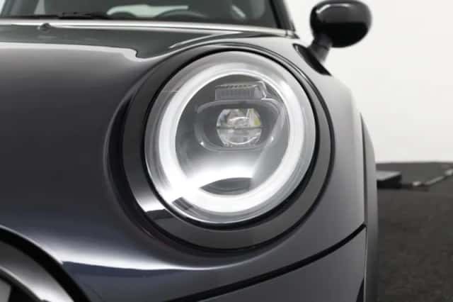 MINI Cooper (2024) thumbnail 10