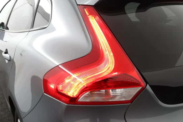 Volvo V40 (2019) thumbnail 13