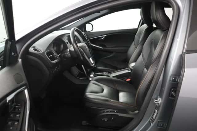 Volvo V40 (2019) thumbnail 17