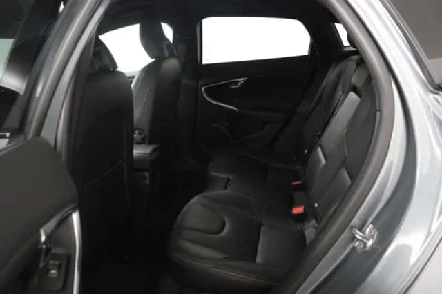 Volvo V40 (2019) thumbnail 18