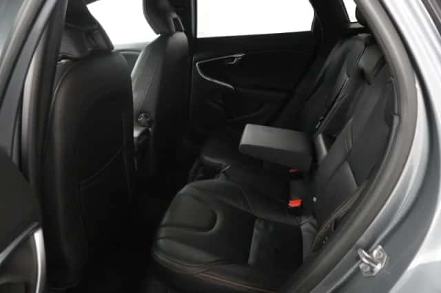 Volvo V40 (2019) thumbnail 19