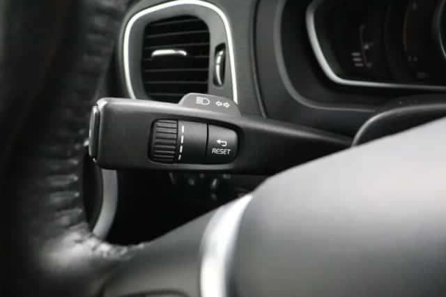 Volvo V40 (2019) thumbnail 23