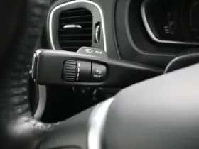 Volvo V40 (2019) thumbnail 23