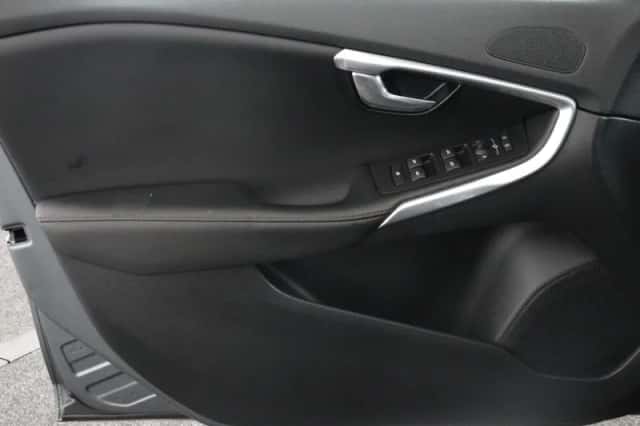 Volvo V40 (2019) thumbnail 48