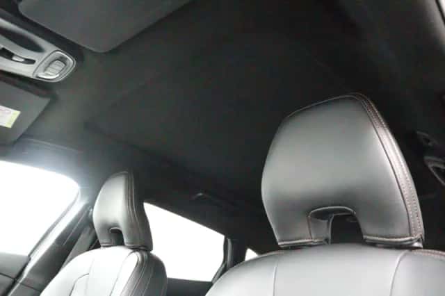 Volvo V40 (2019) thumbnail 68