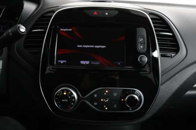 Renault Captur (2019) thumbnail 49