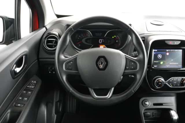Renault Captur (2019) thumbnail 73