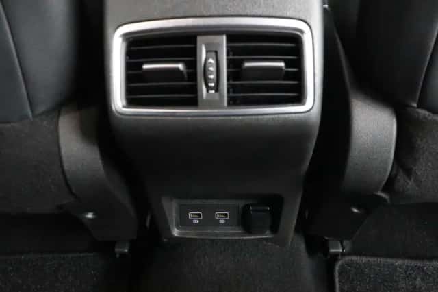 Renault Kadjar (2021) thumbnail 76