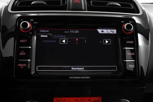 Mitsubishi Space Star (2021) thumbnail 40