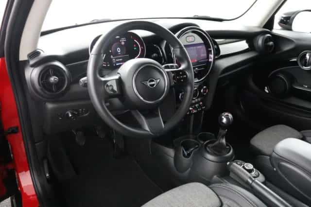 MINI Cooper (2022) thumbnail 25