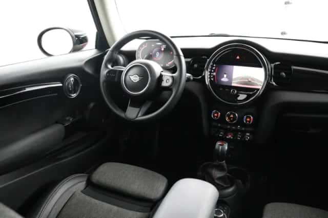 MINI Cooper (2022) thumbnail 27