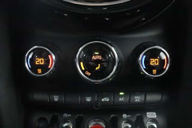 MINI Cooper (2022) thumbnail 32