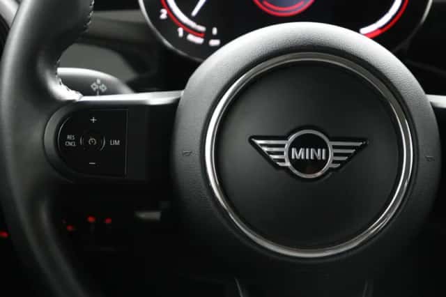 MINI Cooper (2022) thumbnail 34