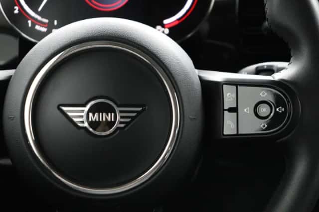 MINI Cooper (2022) thumbnail 35