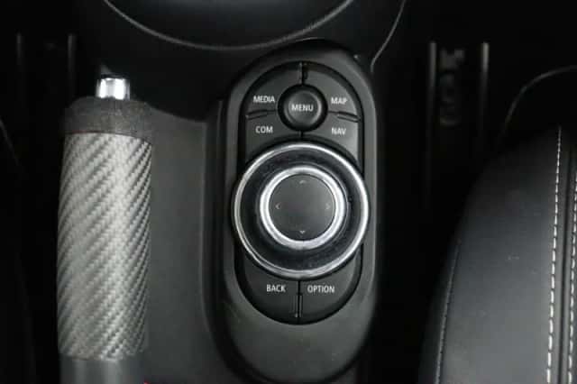 MINI Cooper (2022) thumbnail 62