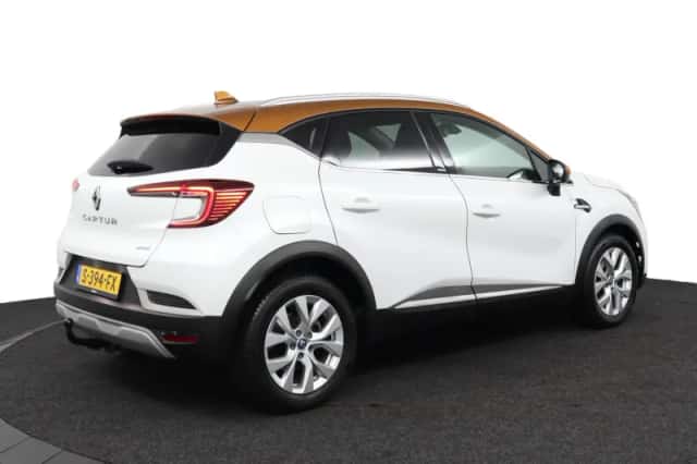 Renault Captur (2021) thumbnail 5