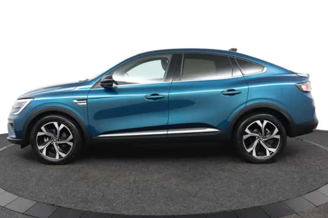 Renault Arkana (2024) thumbnail 2