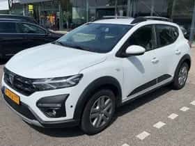 Dacia Sandero Stepway (2022) thumbnail 2
