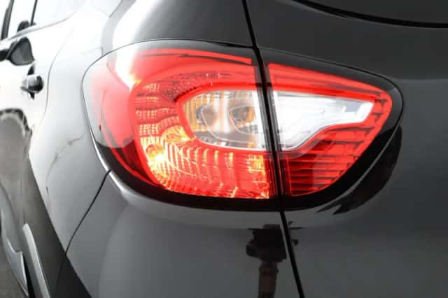 Renault Captur (2017) thumbnail 11