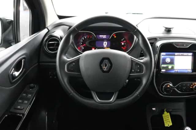 Renault Captur (2017) thumbnail 21