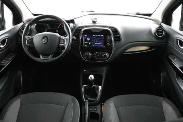 Renault Captur (2017) thumbnail 24