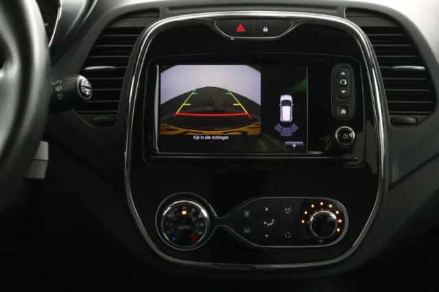 Renault Captur (2017) thumbnail 32
