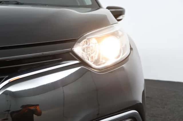 Renault Captur (2017) thumbnail 10