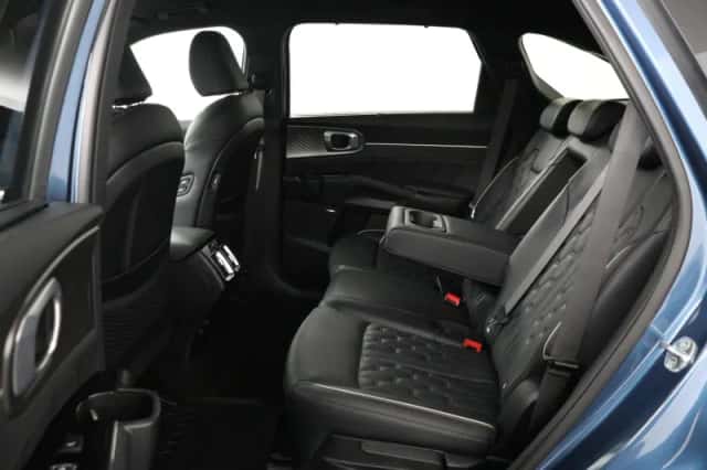 Kia Sorento (2022) thumbnail 33