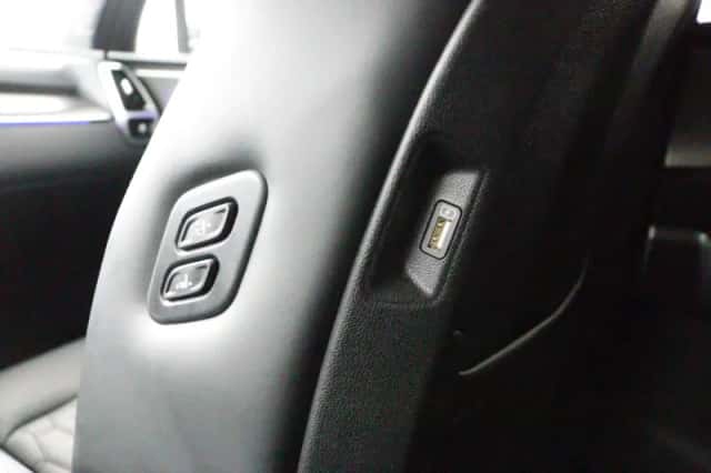 Kia Sorento (2022) thumbnail 65