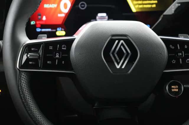Renault Mégane E-Tech (2025) thumbnail 16