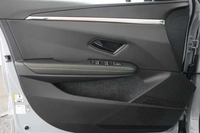 Renault Mégane E-Tech (2025) thumbnail 22