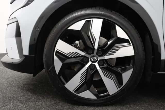 Renault Mégane E-Tech (2025) thumbnail 32