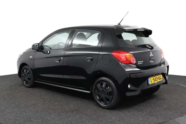 Mitsubishi Space Star (2021) thumbnail 3