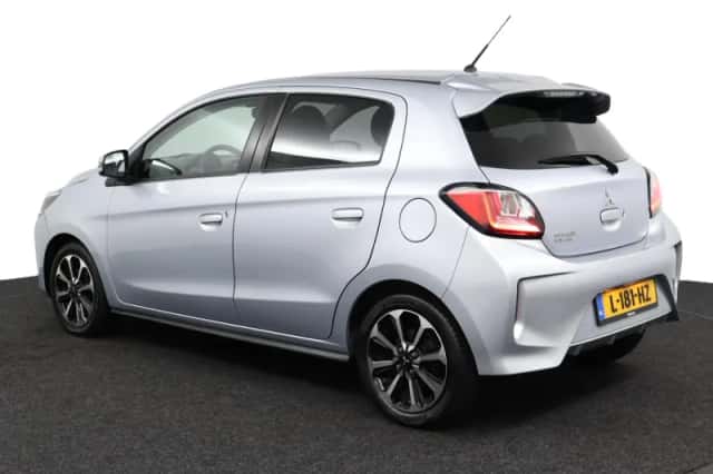 Mitsubishi Space Star (2021) thumbnail 3