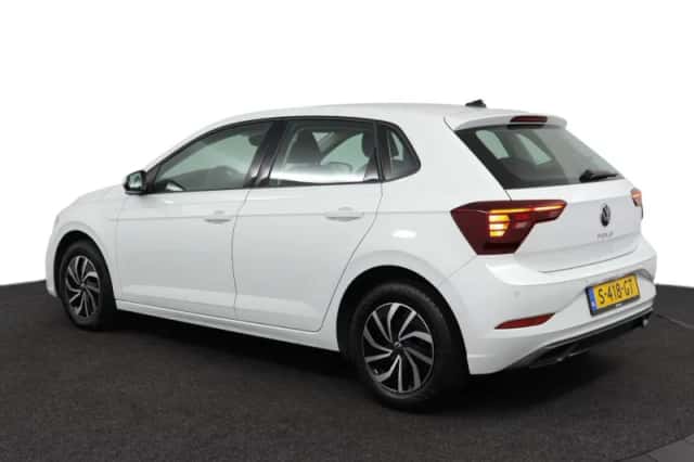 Volkswagen Polo (2023) thumbnail 3