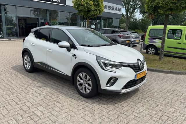 Renault Captur (2021) thumbnail 6