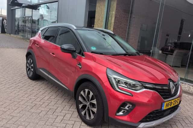 Renault Captur (2023) thumbnail 6