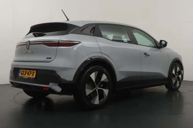 Renault Mégane E-Tech (2025) thumbnail 5