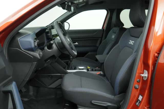 Dacia Duster (2025) thumbnail 6