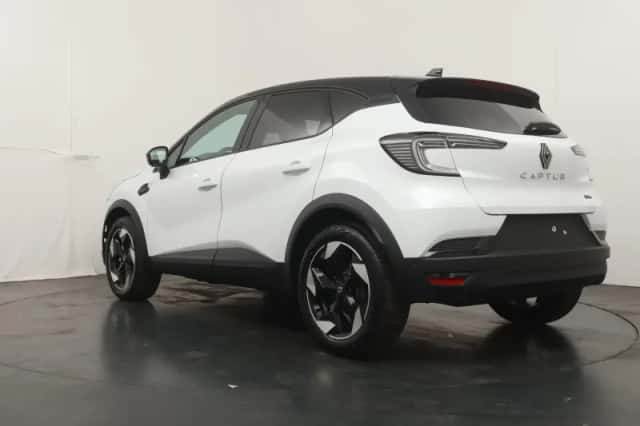 Renault Captur (2026) thumbnail 3
