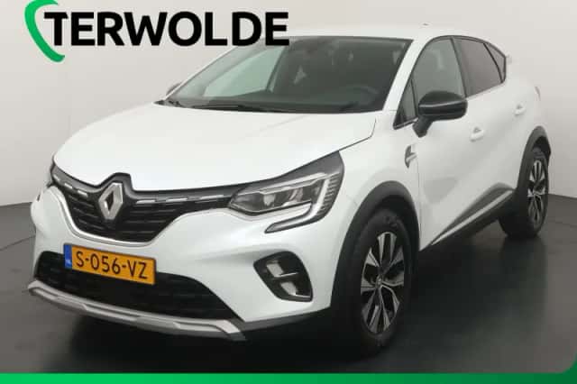 Renault Captur (2023) thumbnail 1
