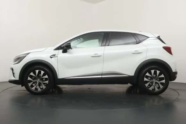 Renault Captur (2023) thumbnail 2