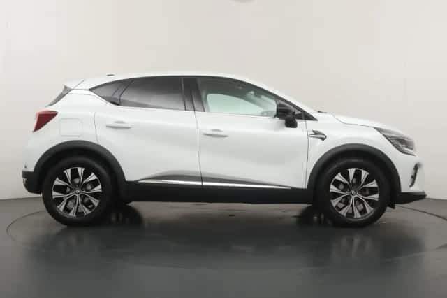 Renault Captur (2023) thumbnail 6